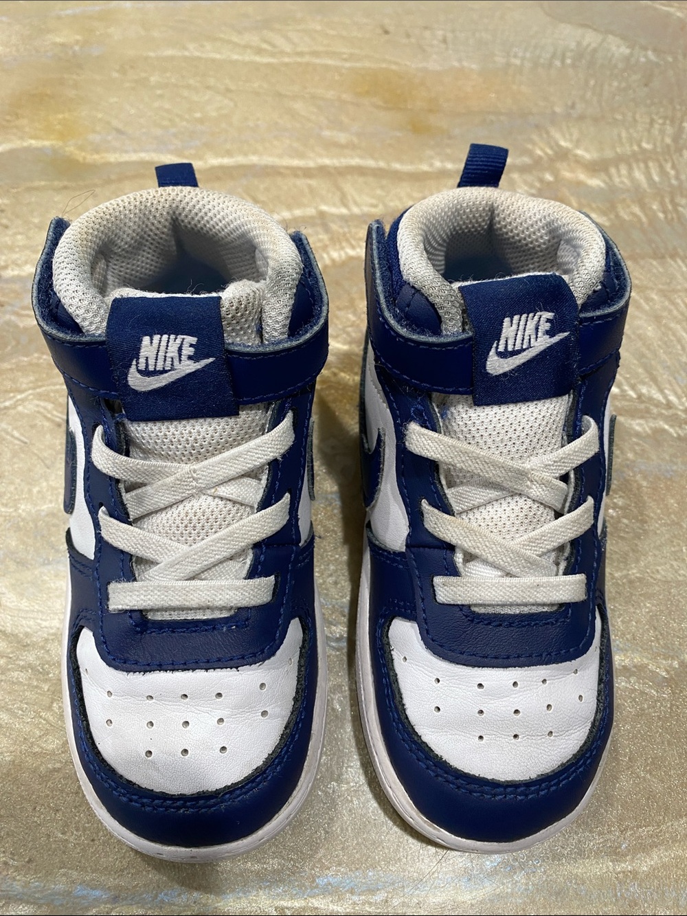 Nike Kids' Court Borough Mid Blue and White Sneakers Kid’s Size US 8C Preowned